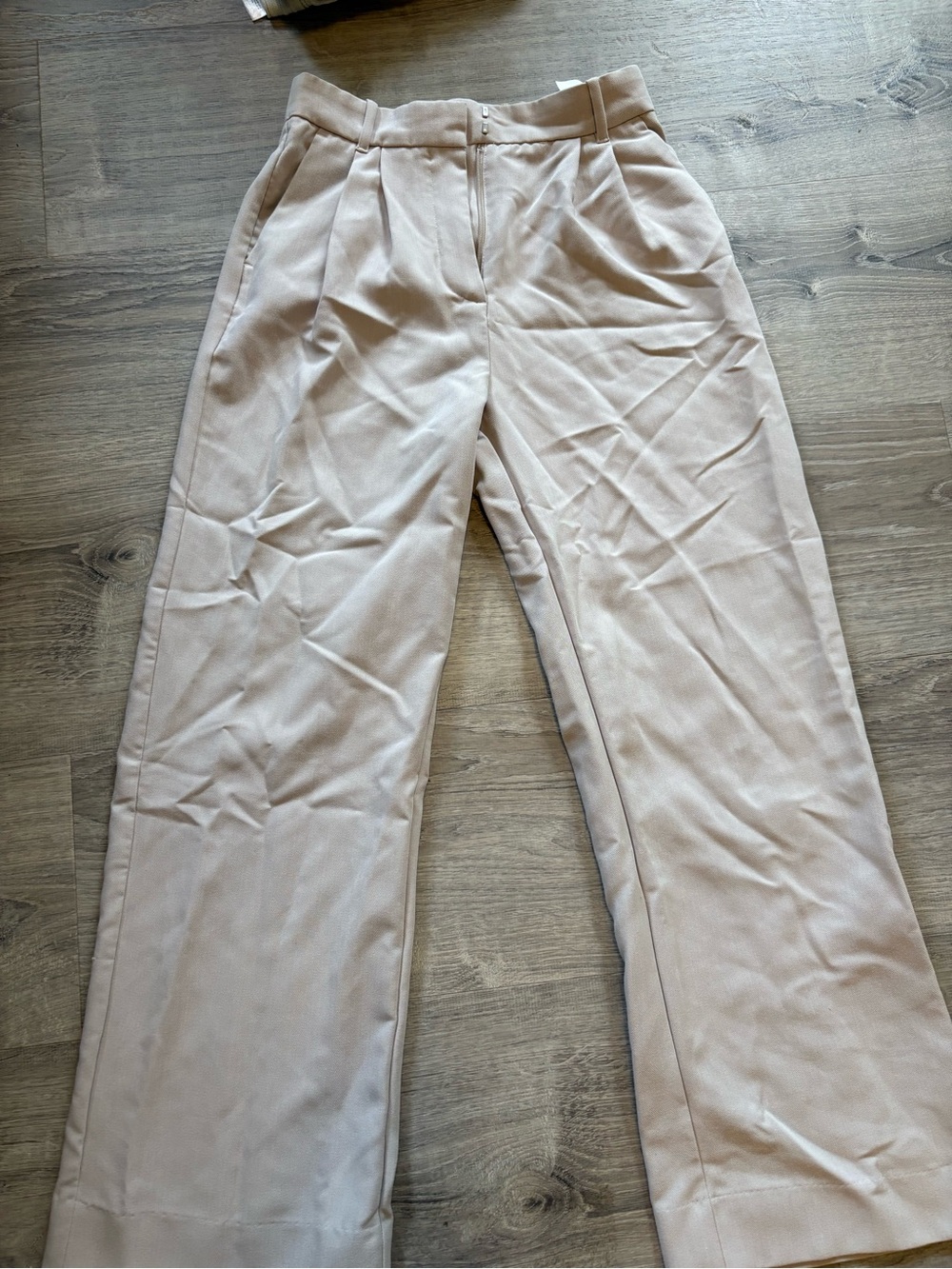 Abercrombie & Fitch womens Light Tan Pleated Dress Pants